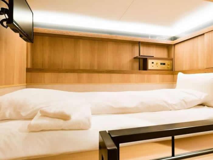 Cabin Inn Kyoto Sanjo Kawaramachi Zewnętrze zdjęcie